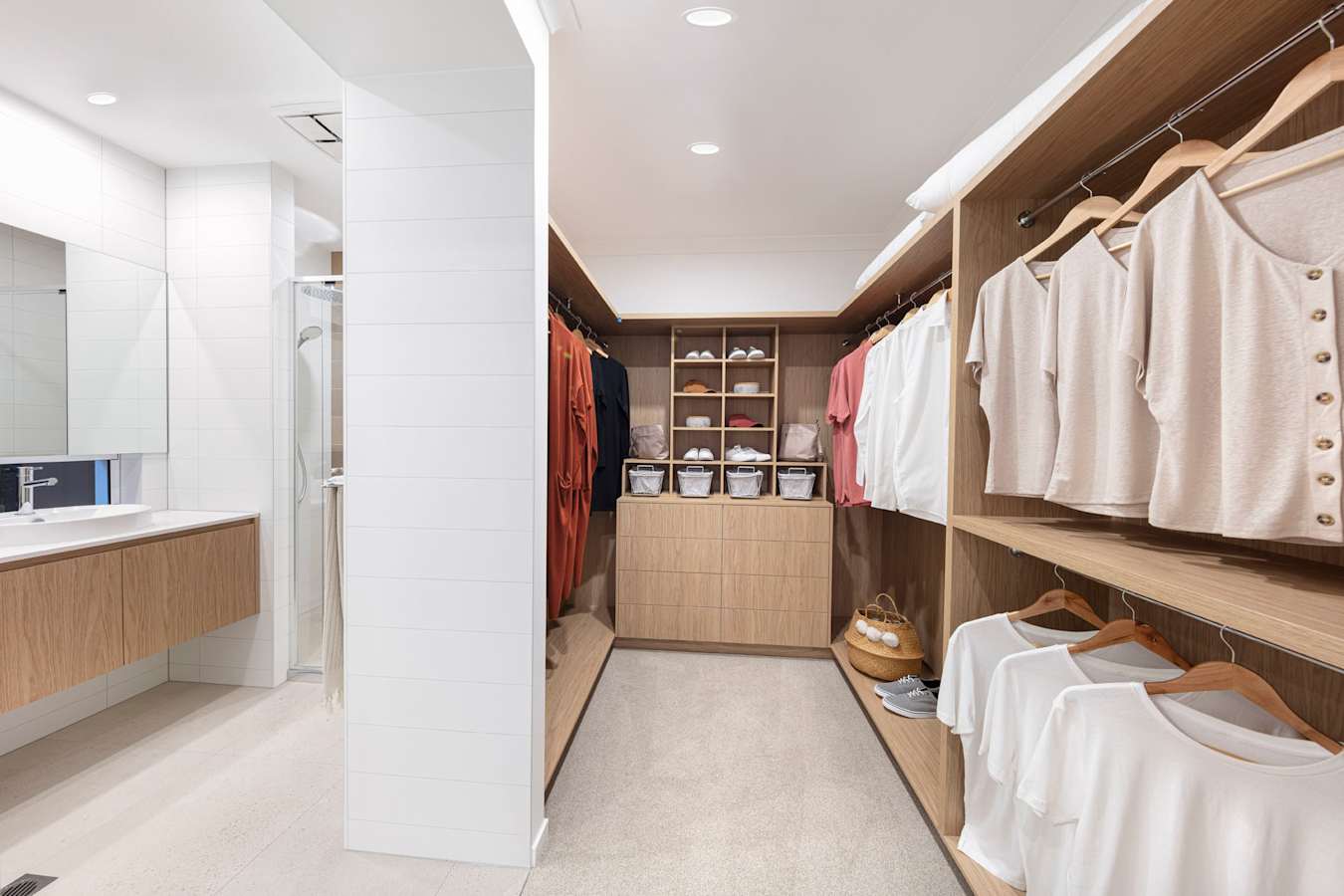 Lola 25 home design walk-in-robe