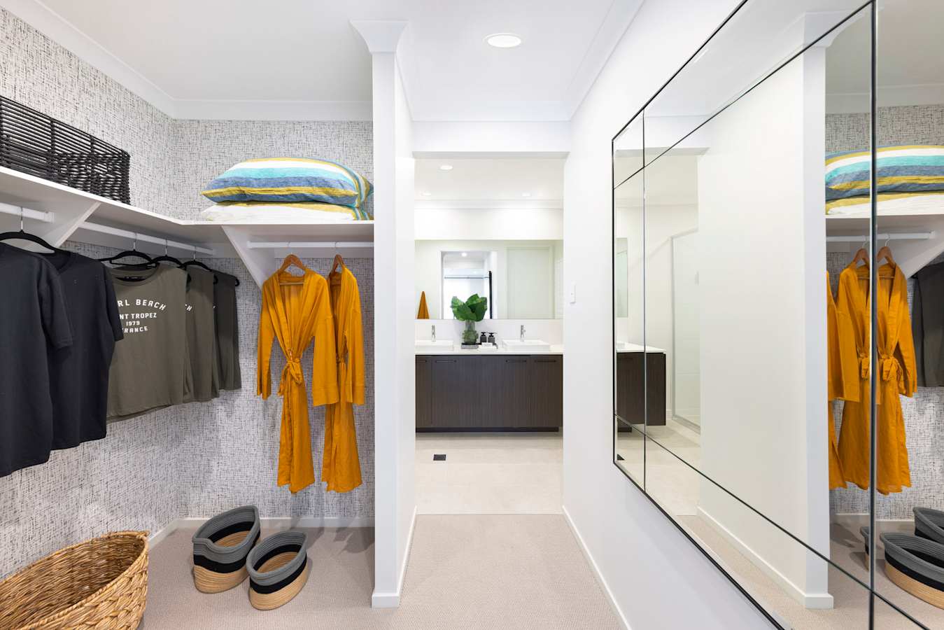 Flame 27 home design walk-in-robe