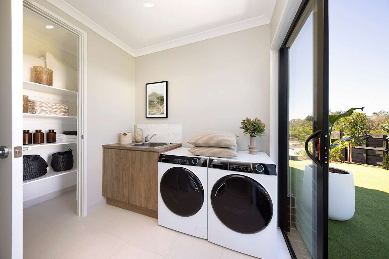 Marina 25 home design laundry