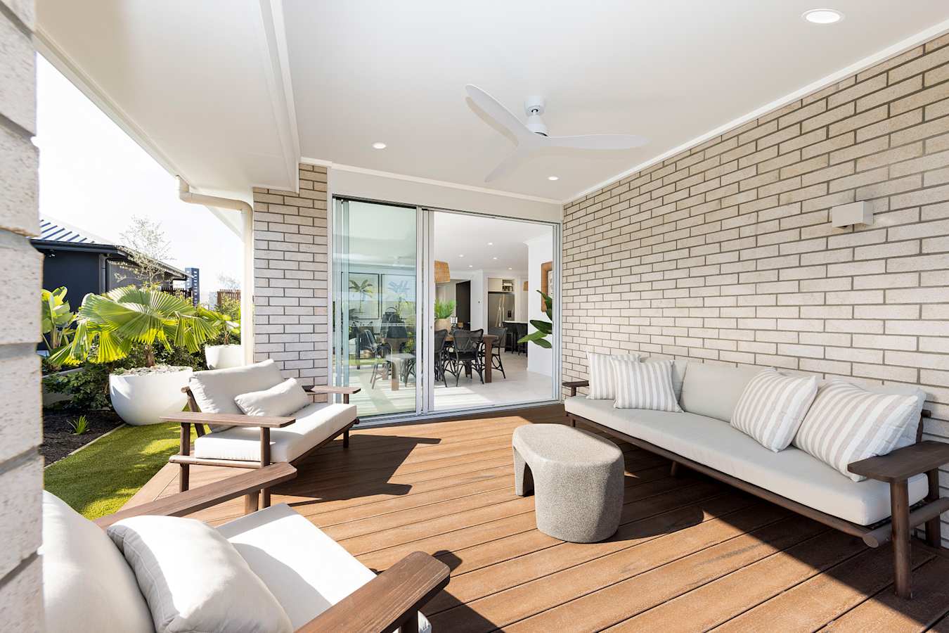 Meridian 24 home design outdoor living