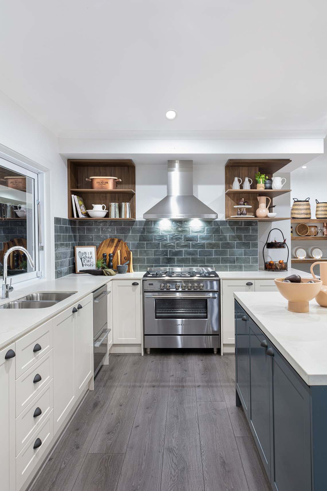 Hunter 37 house design kitchen. Ranch home design.