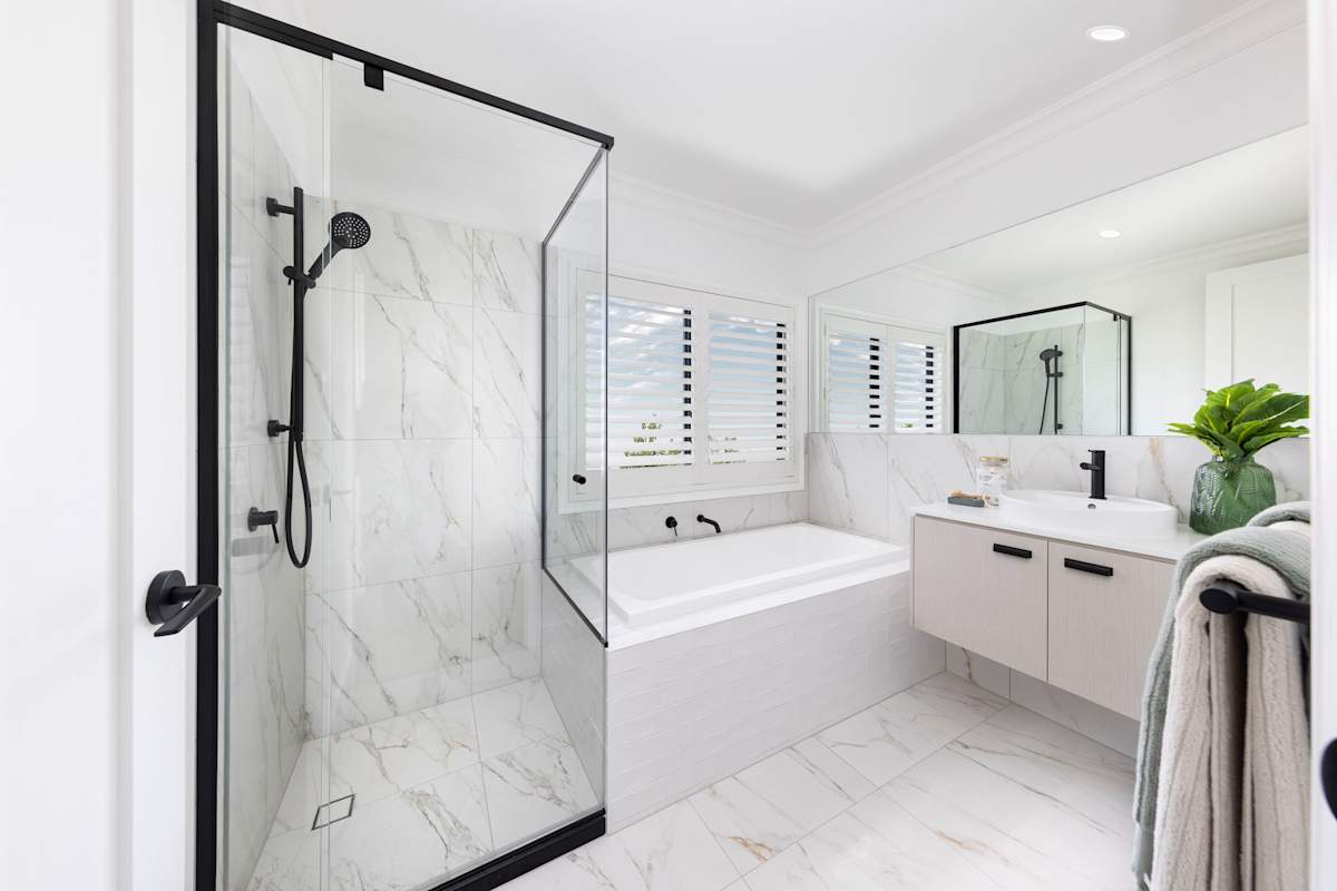 Grayson 33 home design bathroom