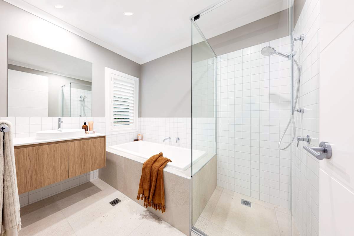 Lola 25 home design bathroom