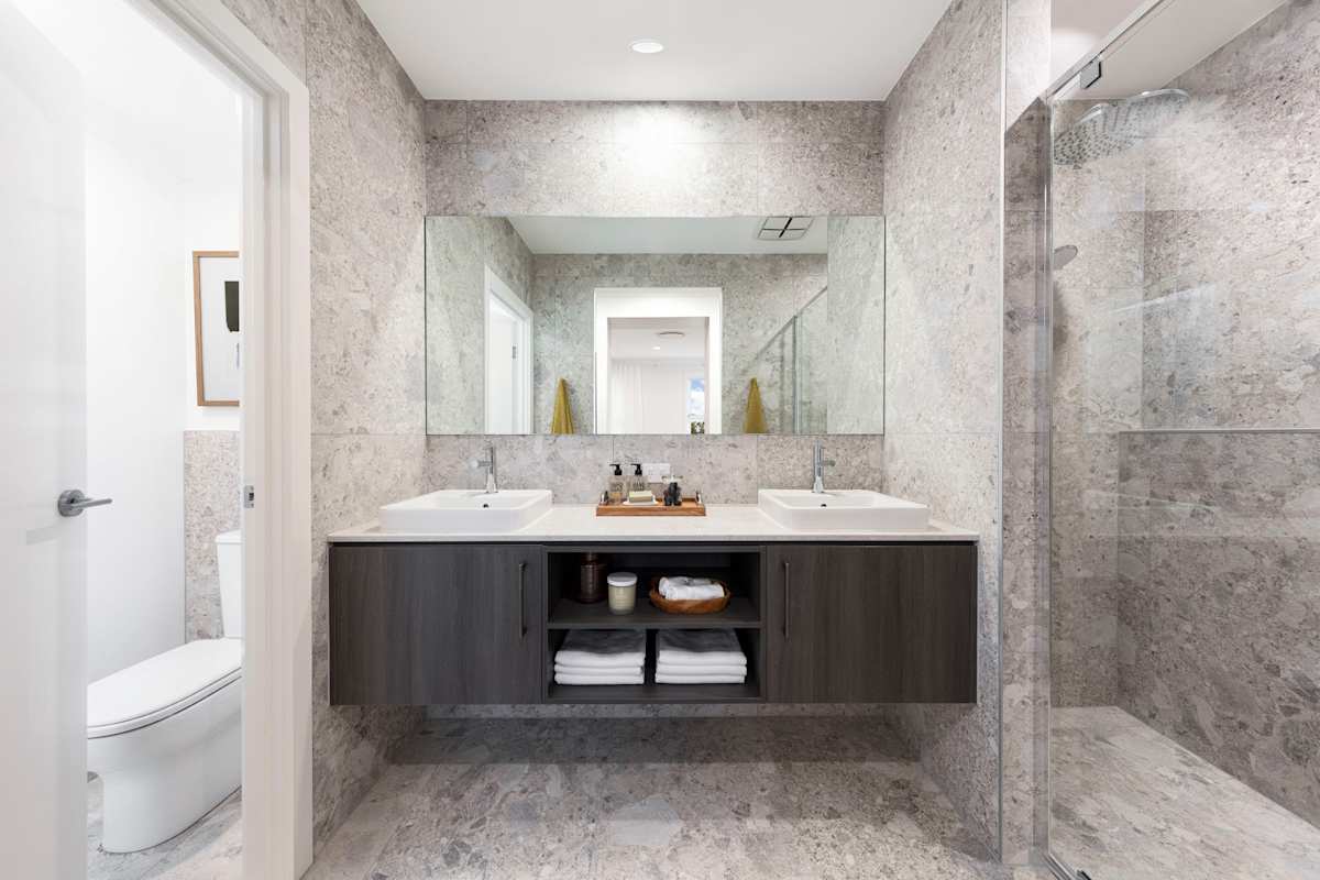 Meridian 27 home design ensuite