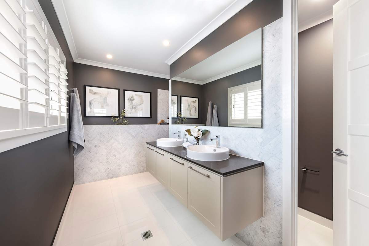 Huxton 35 house design ensuite