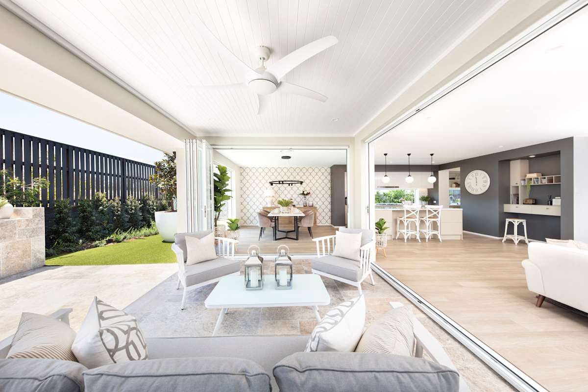 Huxton 35 house design outdoor living