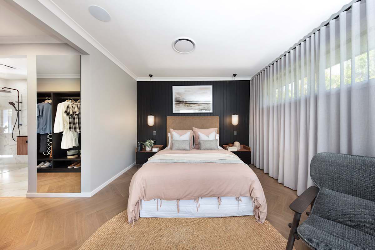 image upload c_limit,f_auto,w_1200 v1748931631 home-designs melody displays melody-24-newport melody-24-house-design-master-bed