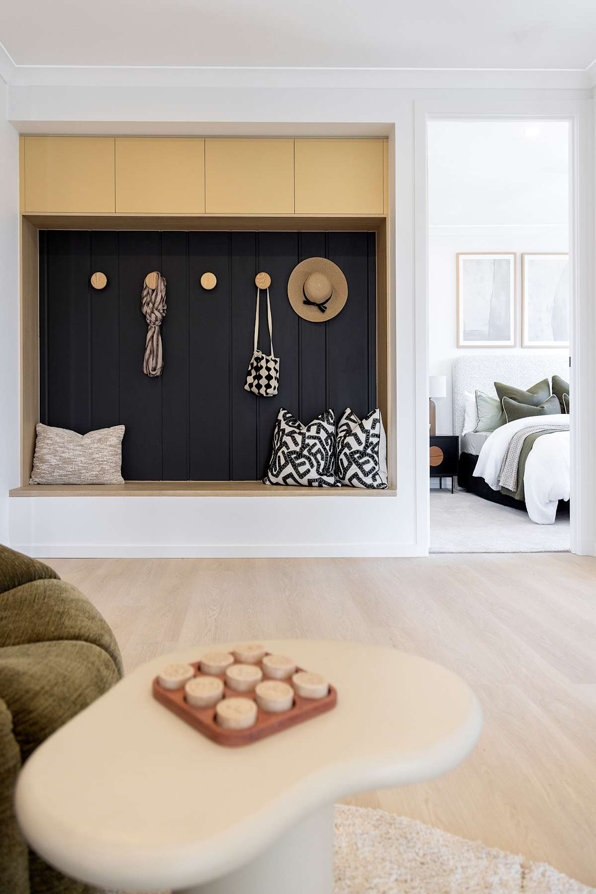 San Marino 31 home design entry