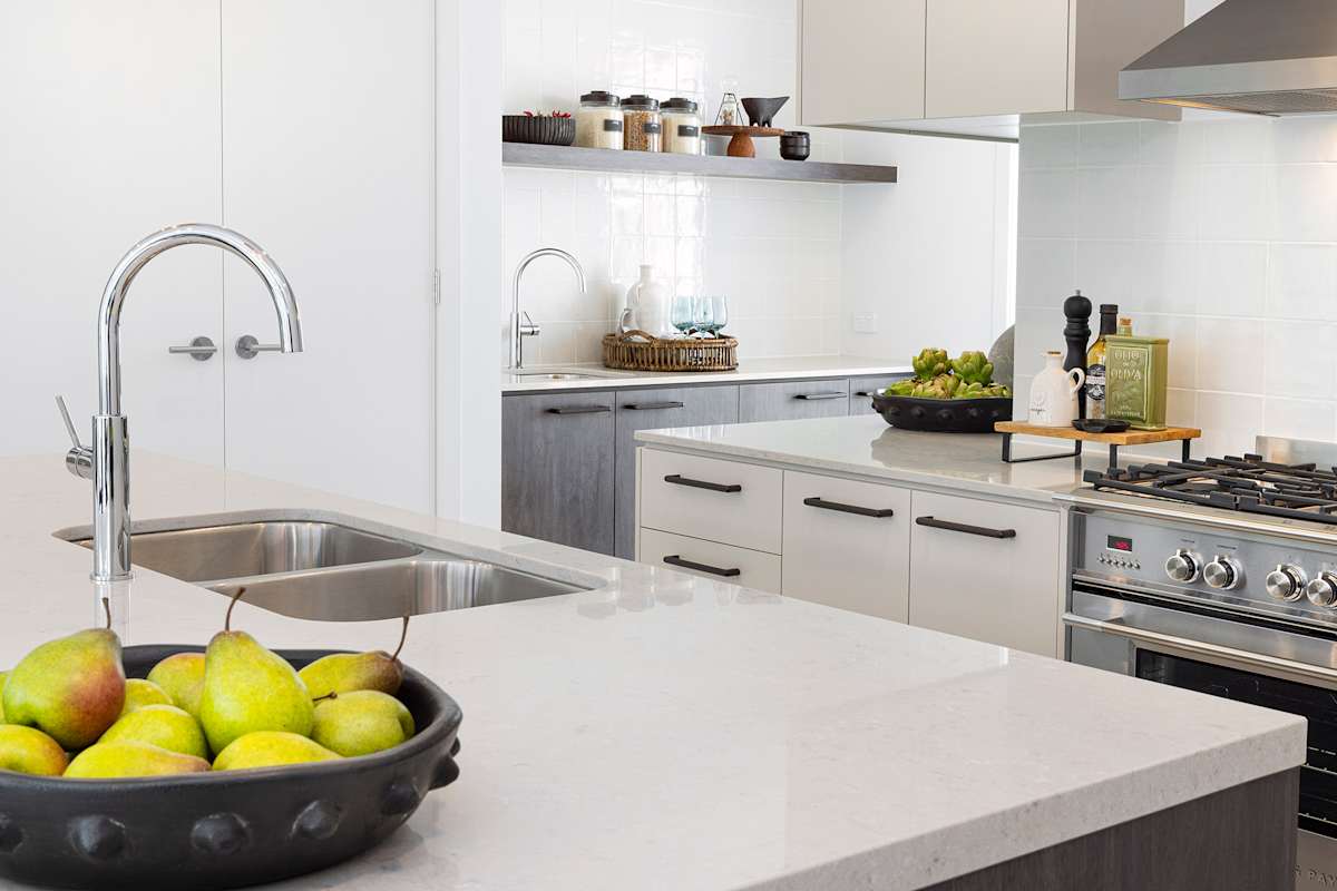 image upload c_limit,f_auto,w_1200 v1761706391 home-designs meridian displays meridian-24-everleigh meridian-24-home-design-kitchen