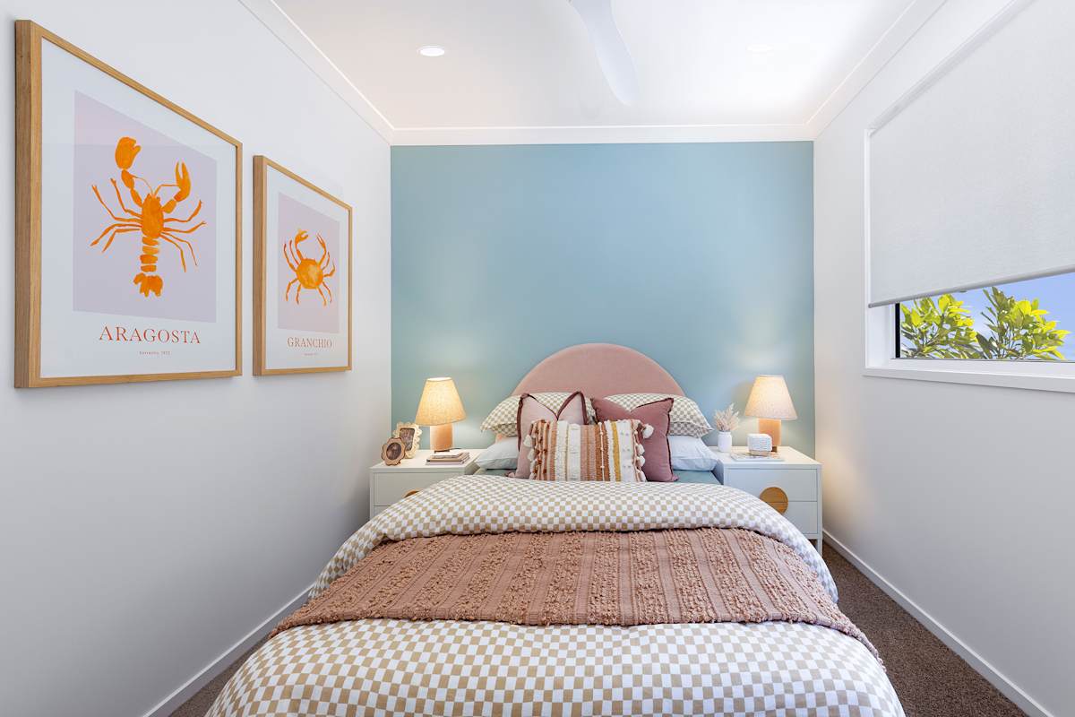 image upload c_limit,f_auto,w_1200 v1783305919 home-designs clovelly displays clovelly-23-aura clovelly-23-home-design-aura-display-bedroom