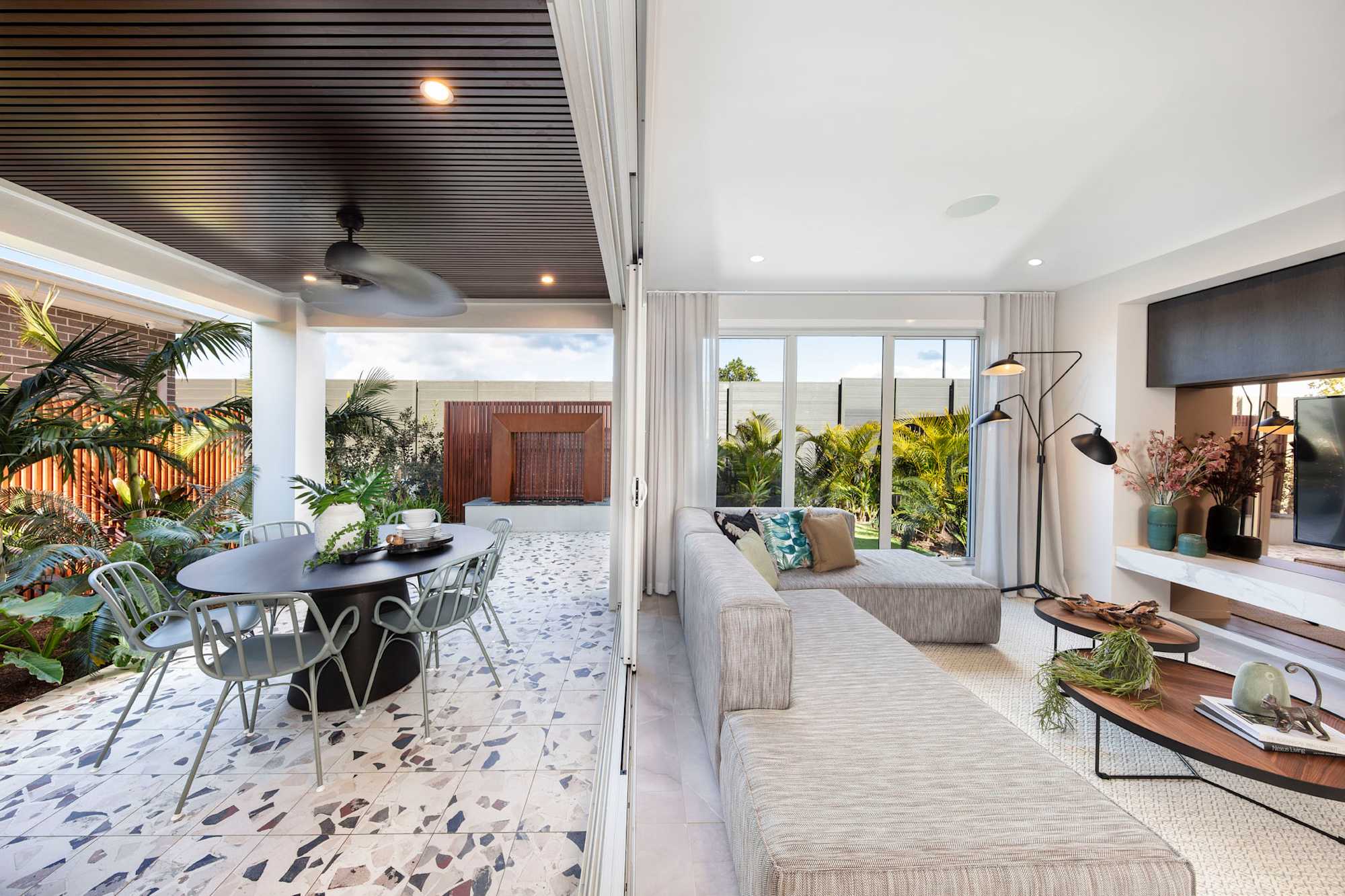 Harper 29 home design outdoor living