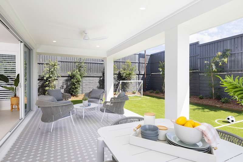 Preston 35 Display. Coastal Design Style. Outdoor.