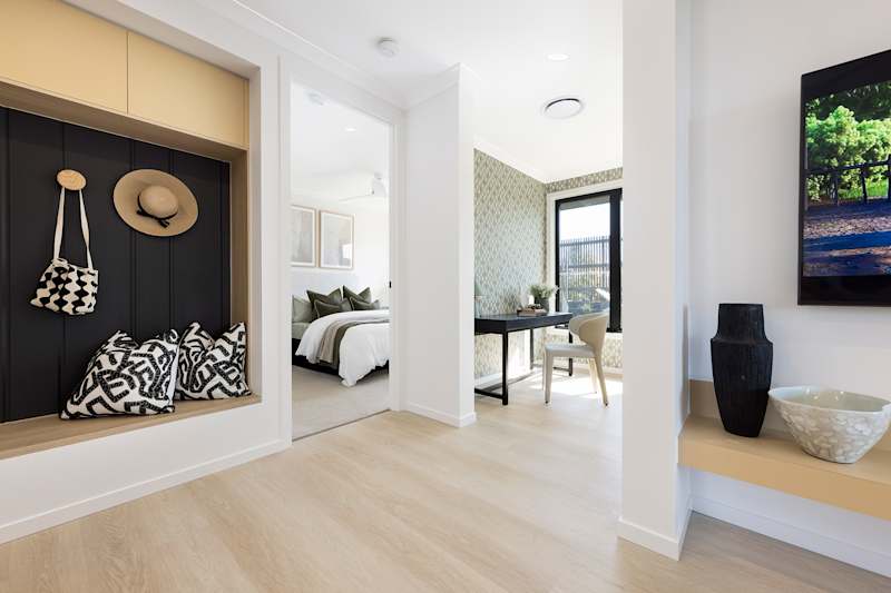 San Marino 31 home design entry