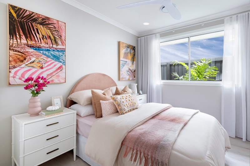 image upload c_limit,f_auto,w_800 v1774418421 home-designs meridian displays meridian-24-aura meridian-24-home-design-aura-display_bedroom4