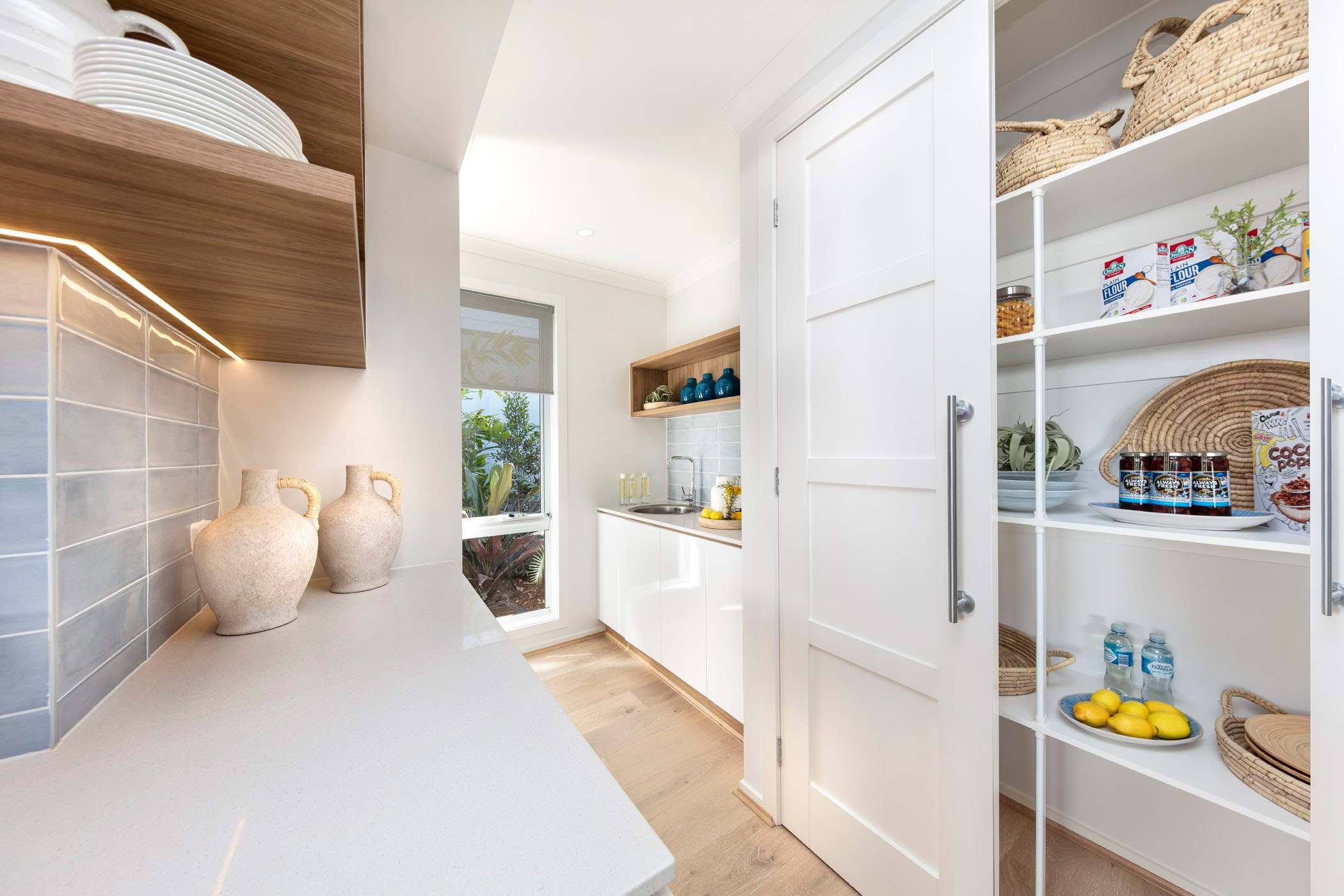 Lentara 23 home design walk-in pantry