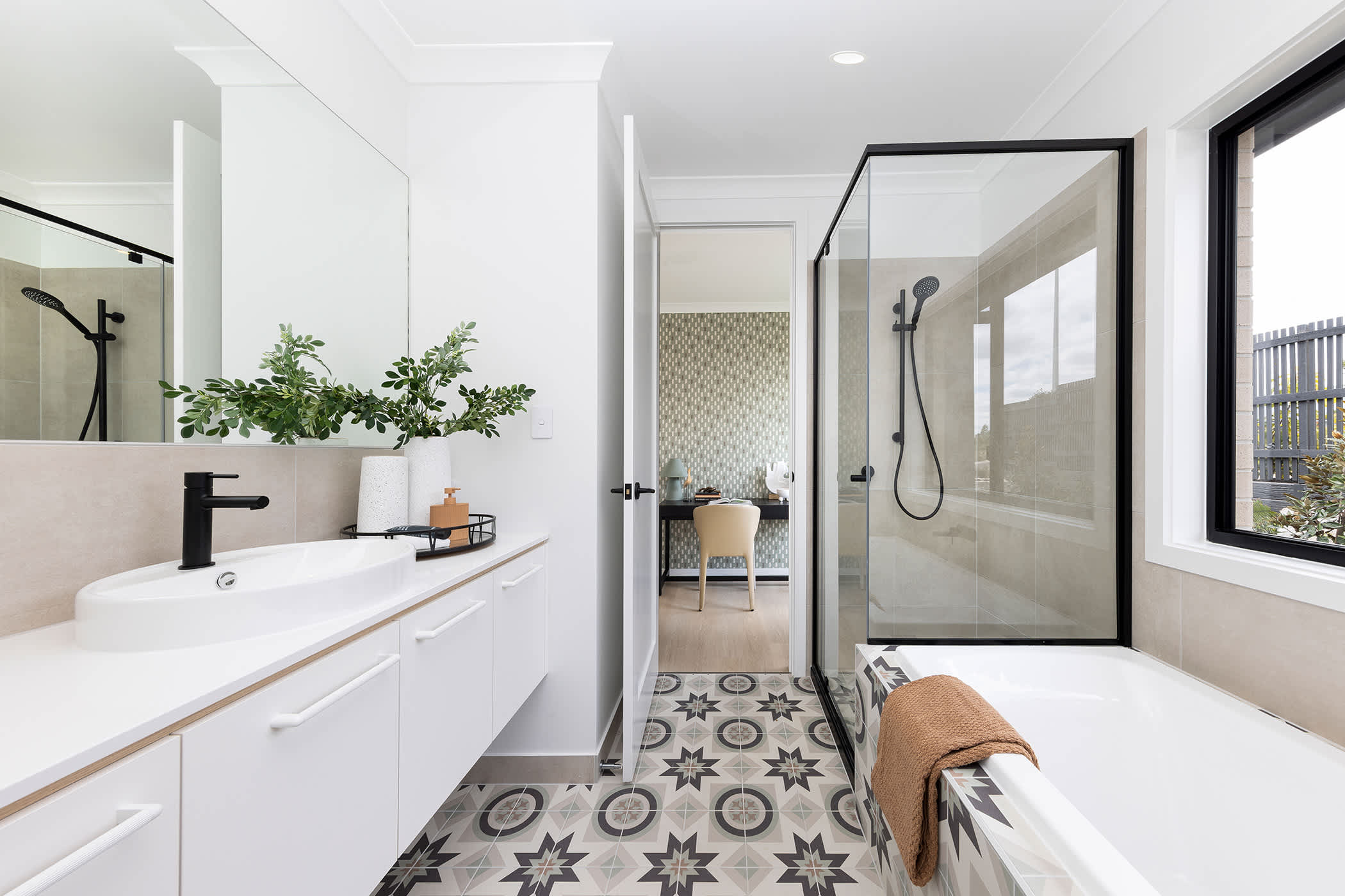 San Marino 31 home design bathroom