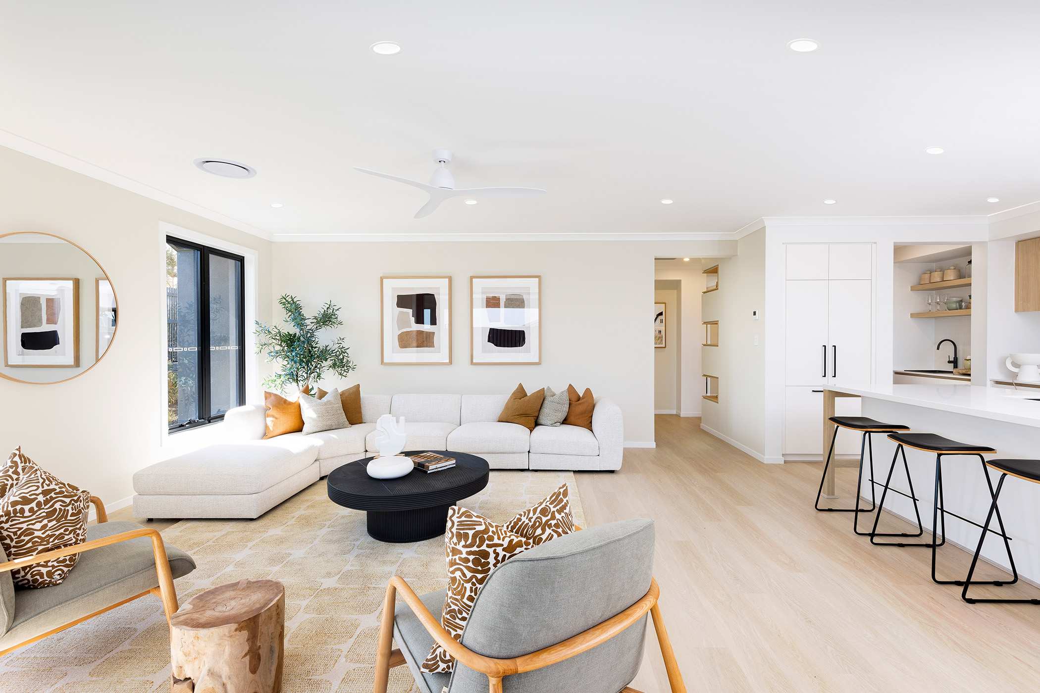 San Marino 31 home design living/kitchen