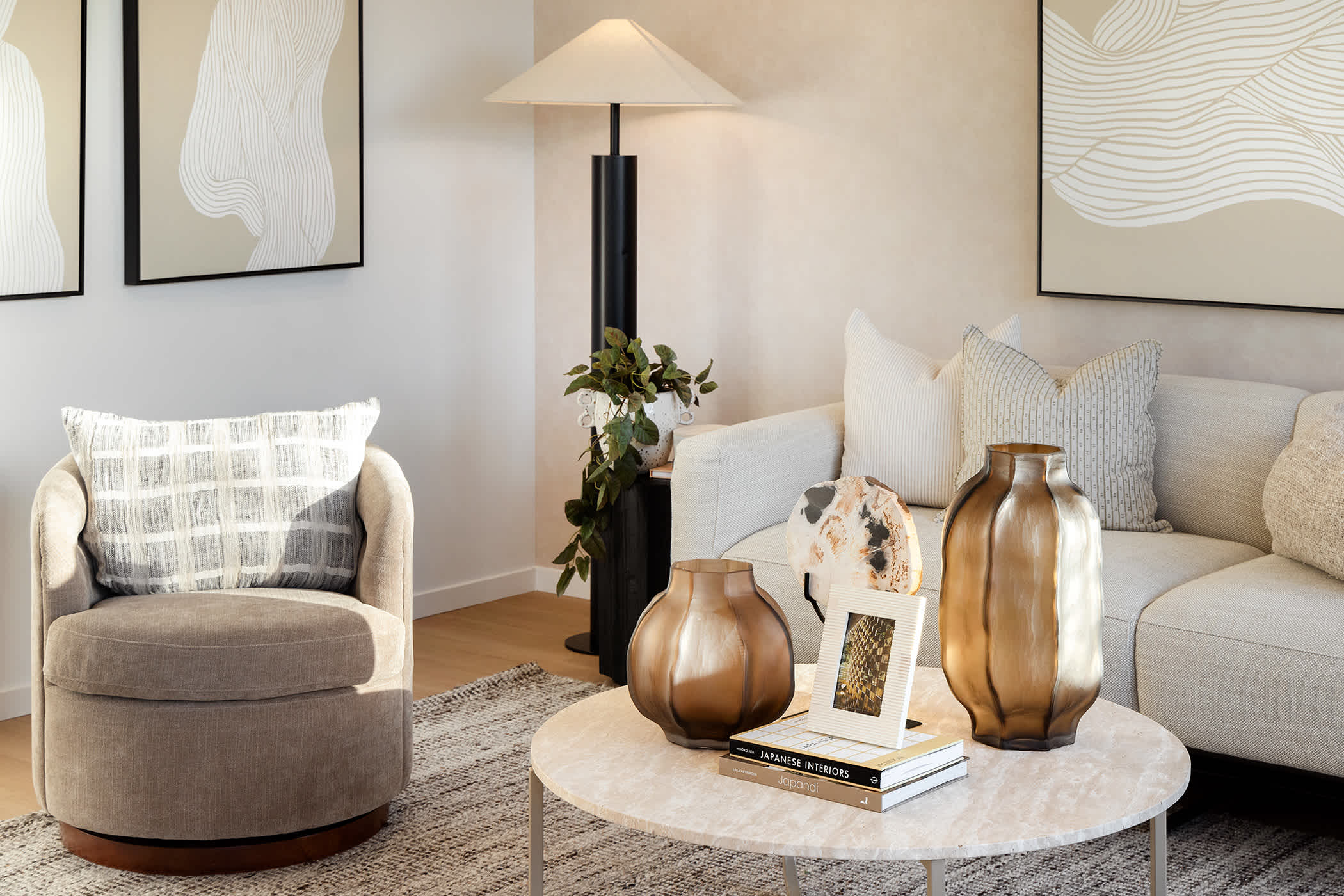 Archer 25 North Harbour Display Living Area alt