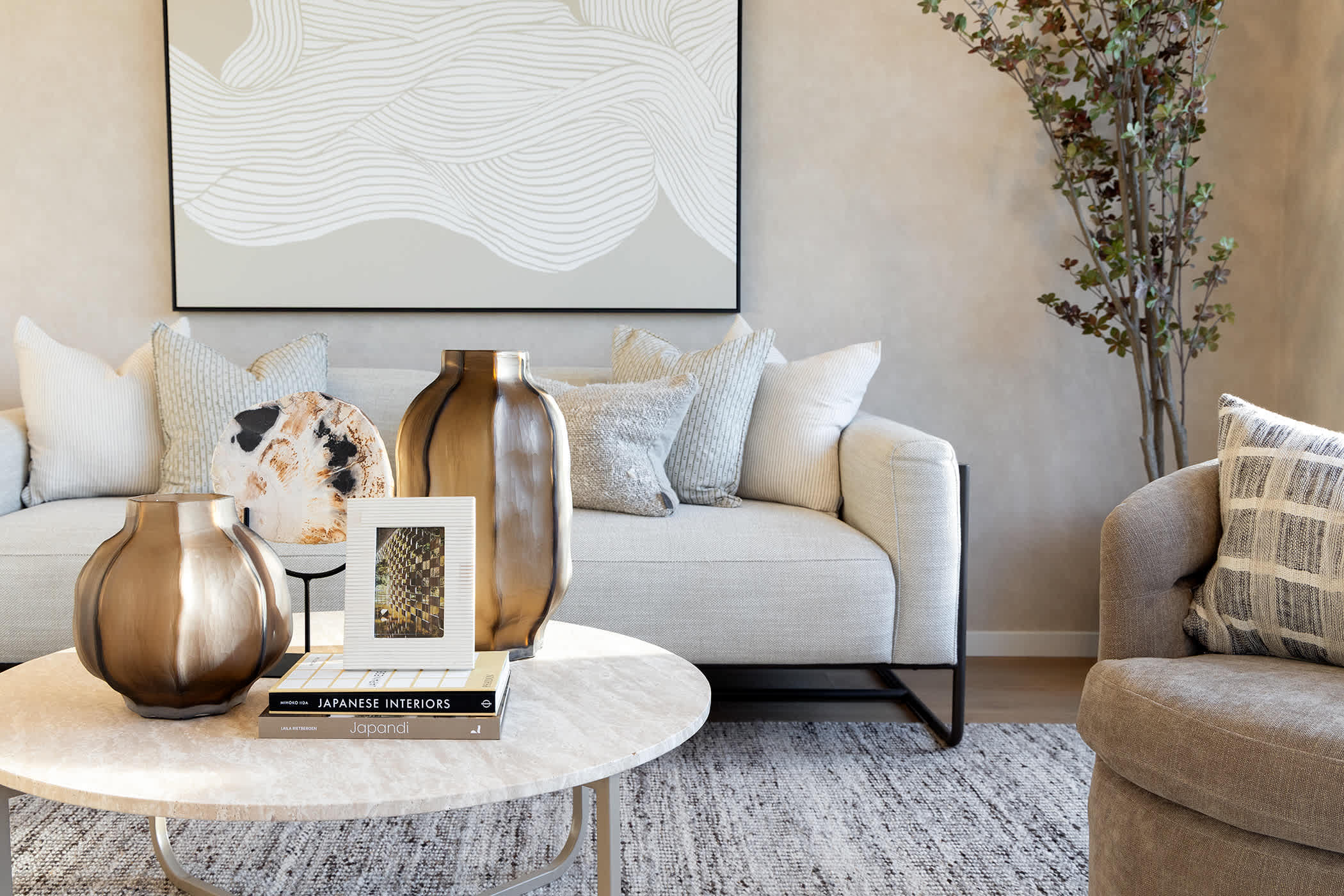 Archer 25 North Harbour Display Living Room alt